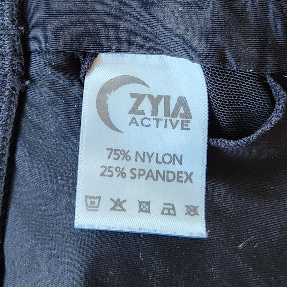 ZYIA • Black camo reflective brilliant bra | L - Picture 3 of 9